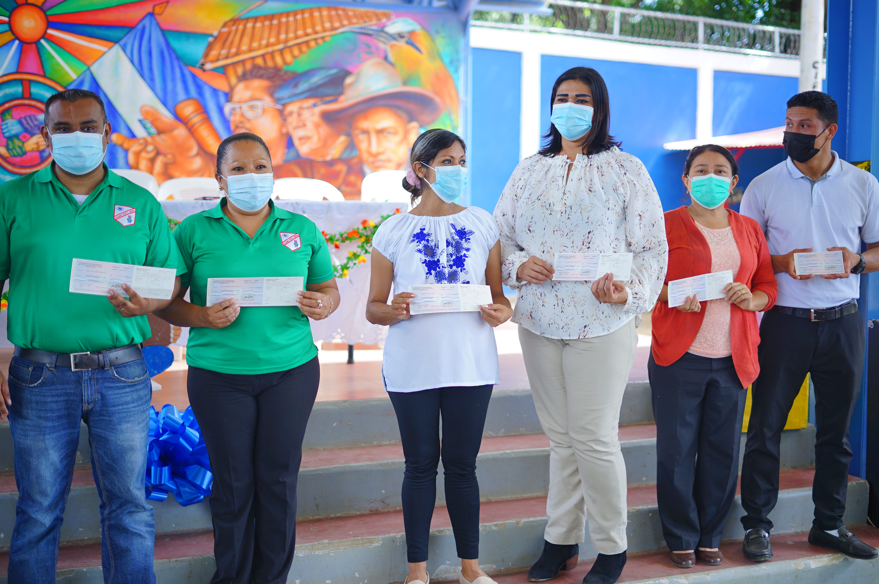 Reconocen labor de docentes en Managua