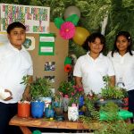 Estudiantes celebran Día de la Madre Tierra