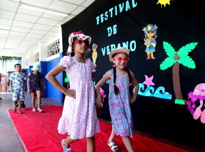Estudiantes del Colegio San Sebastián celebran Festival Tradicional de Verano