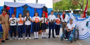 Comunidad Educativa honra el 130 Aniversario del natalicio del General Sandino