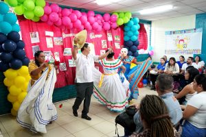 Encuentro de maestros lleno de cultura e identidad nacional