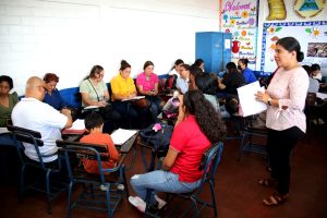 Maestros participan en IV Encuentro Pedagógico