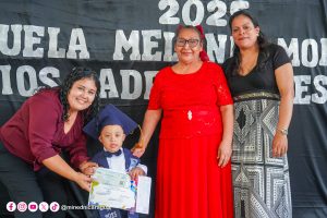 En “Bendiciones y Victorias” Escuela de Educación Especial Melania Morales celebra promoción escolar