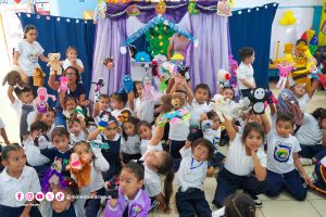 Niños y niñas de Educación Inicial disfrutan de Festival de títeres