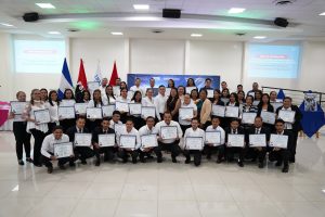 Maestros se gradúan como Técnicos Especialistas en Didáctica del Idioma Inglés