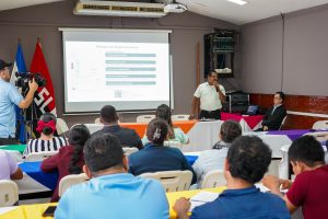 Maestros actualizan capacidades para el aprendizaje de las Matemáticas