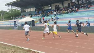 Estudiantes de Managua muestran talento en Festival de atletismo