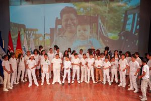 Espectáculo artístico “Abril consagrado al amor”