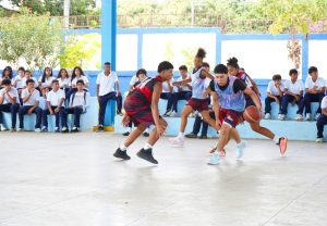 Colegio Augusto C. Sandino de Managua gana primer lugar en Festival de Baloncesto
