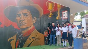 Comunidad educativa del Colegio Augusto C. Sandino celebra 131 Aniversario del natalicio del General Sandino con mural artístico y acto cívico