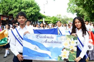 Distrito III de Managua inicia Fiestas Patrias con masivo y colorido primer desfile