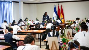 Estudiantes de Secundaria destacan legado de Héroes y Próceres Nacionales en Certamen de Expresión Oral y Escrita