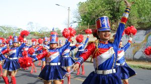 Estudiantes desfilan en celebración de la Gloriosa Batalla de San Jacinto